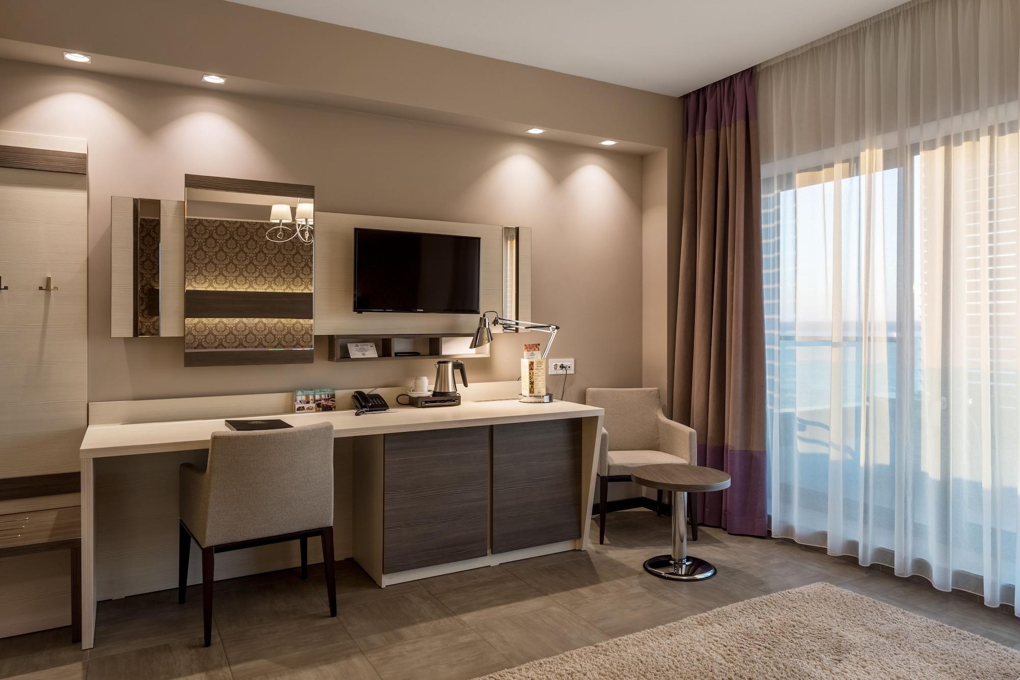 New Splendid & - Adults Only 4* Mamaia